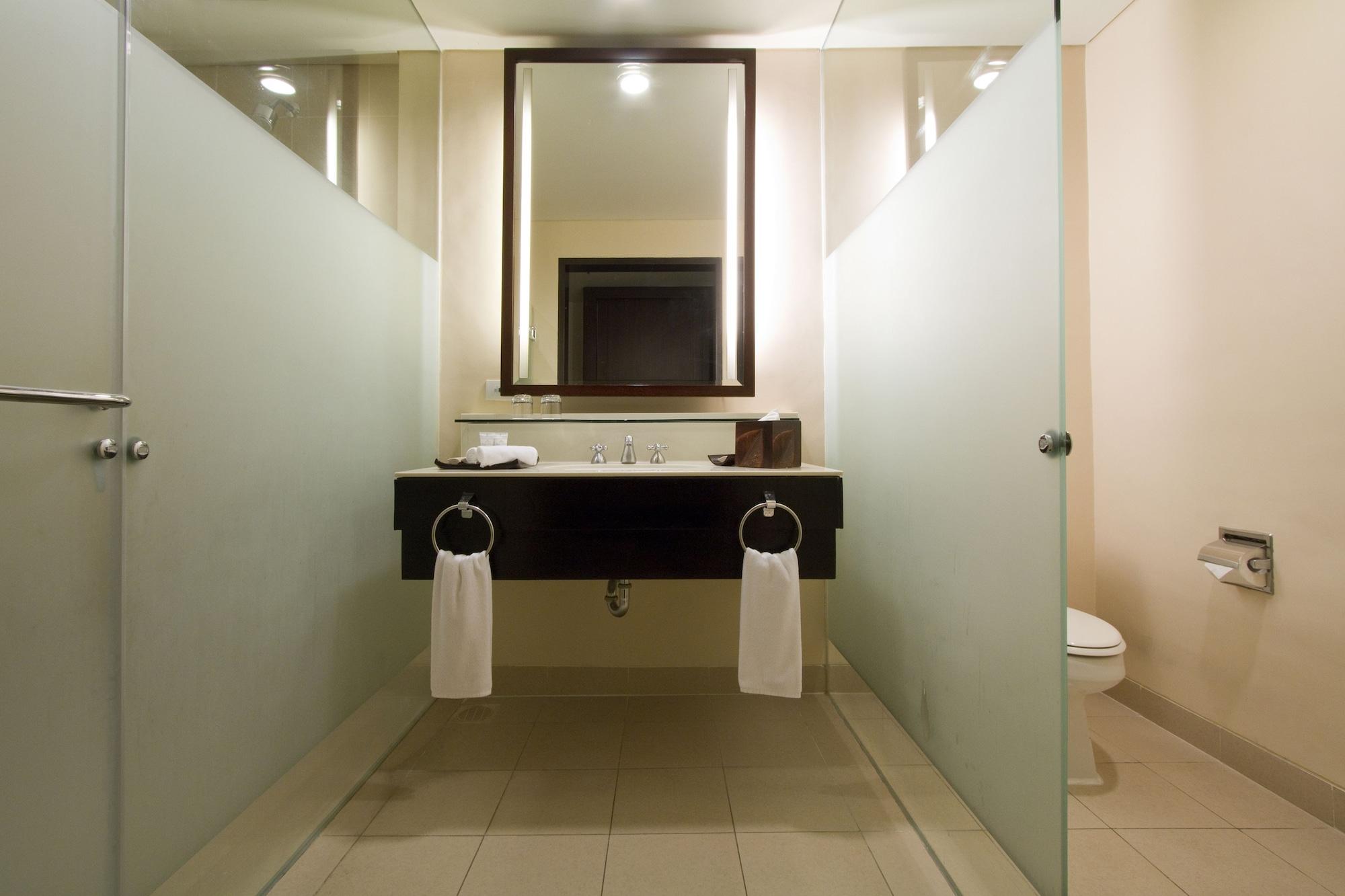 Taal Vista Hotel 5*