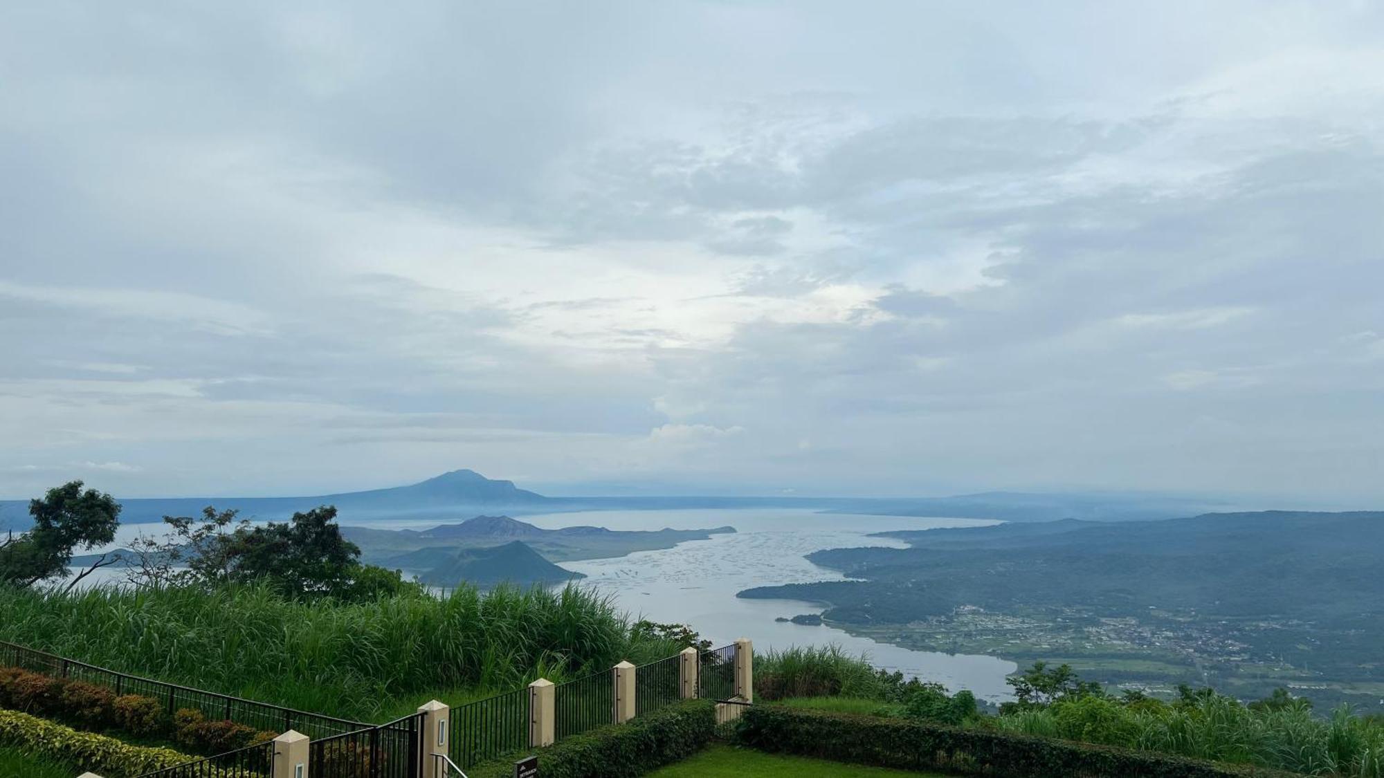 Hotel Taal Vista