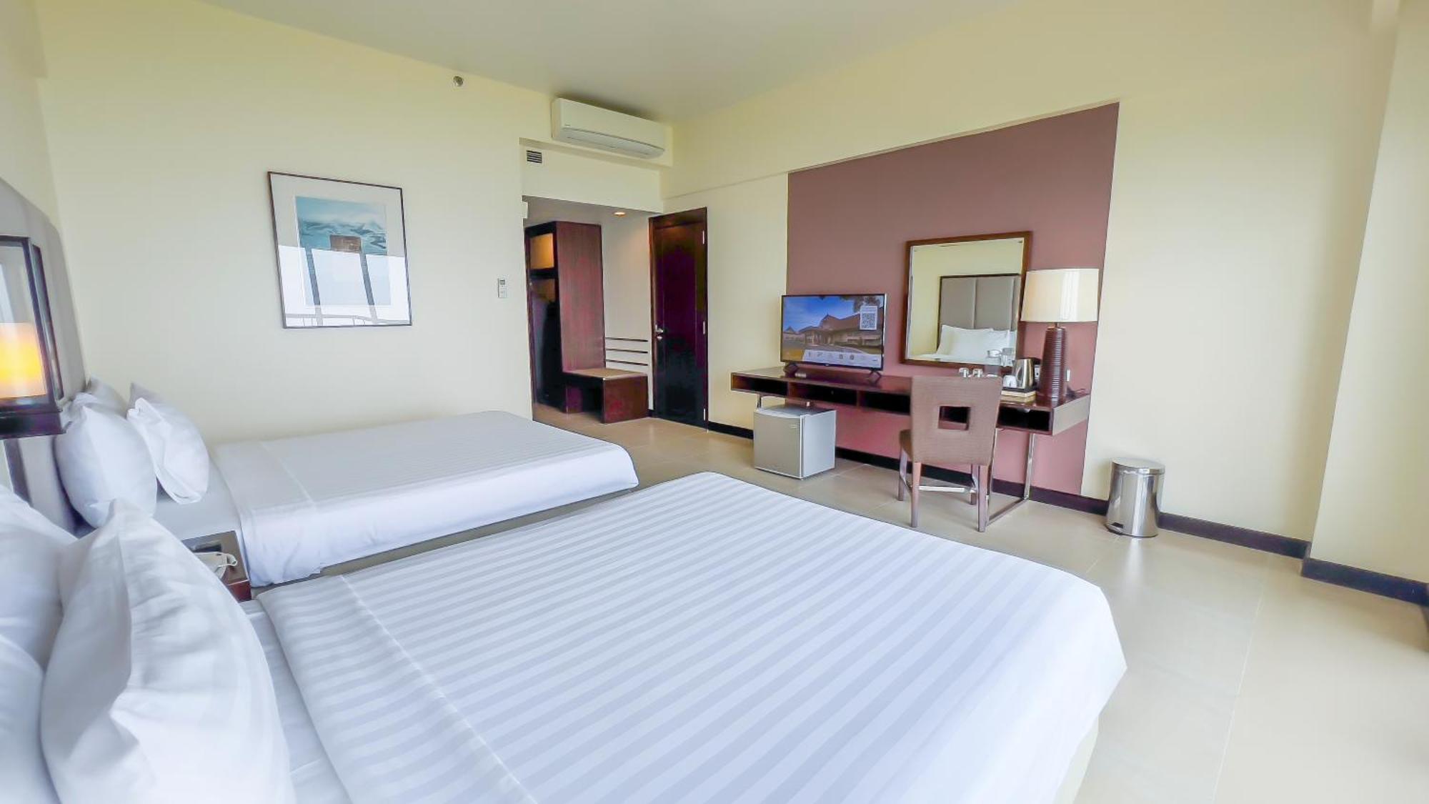 Hotel Taal Vista Tagaytay City