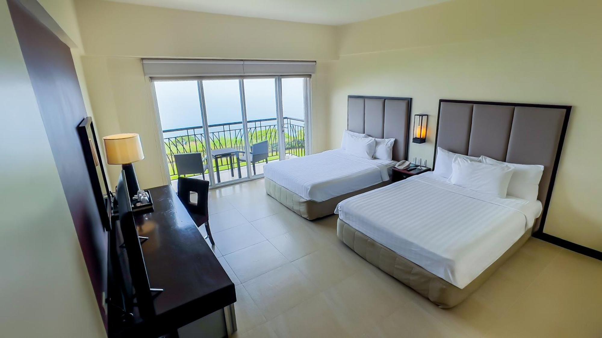 Taal Vista 5* Tagaytay City