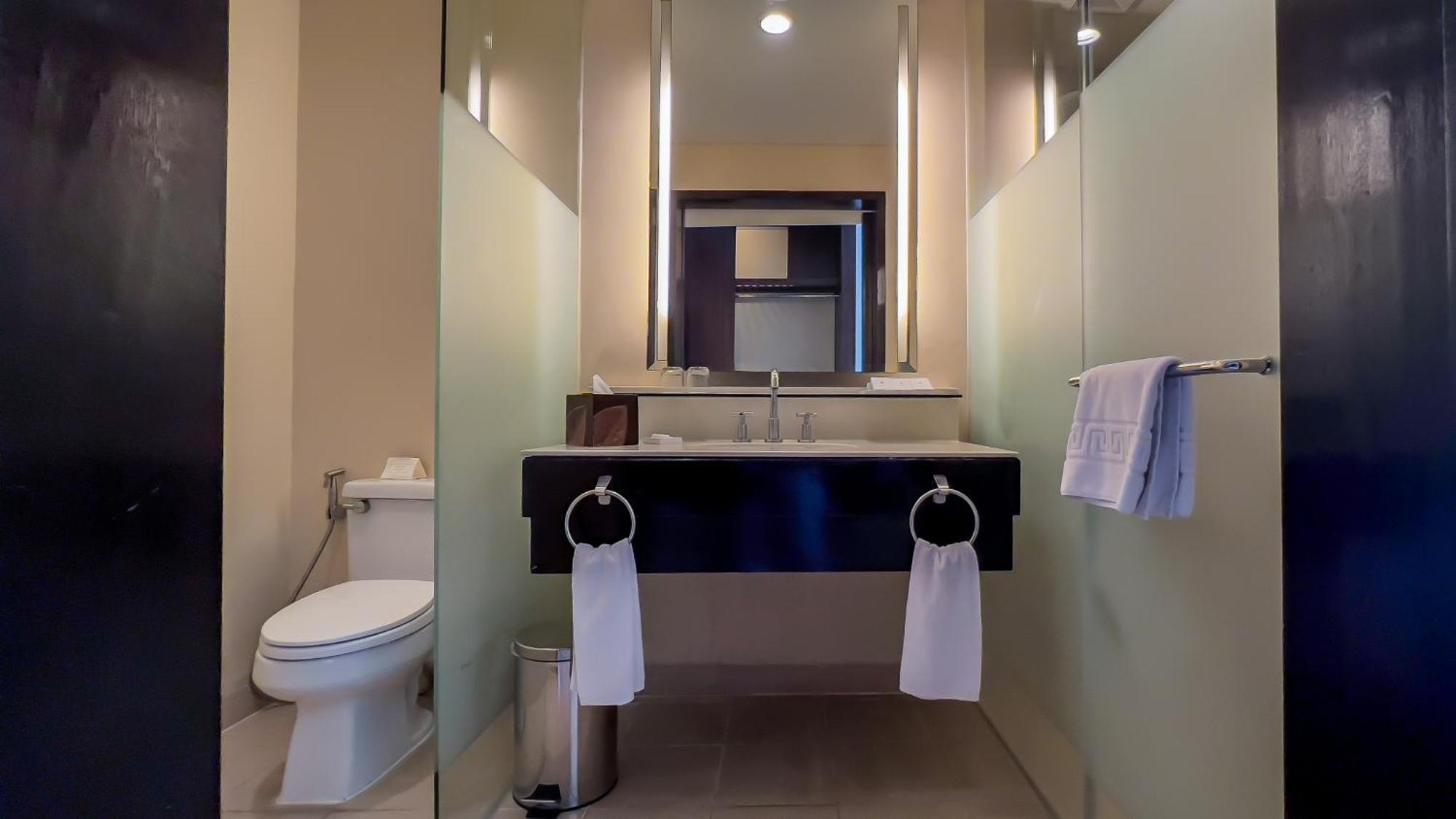 Taal Vista 5* Tagaytay City