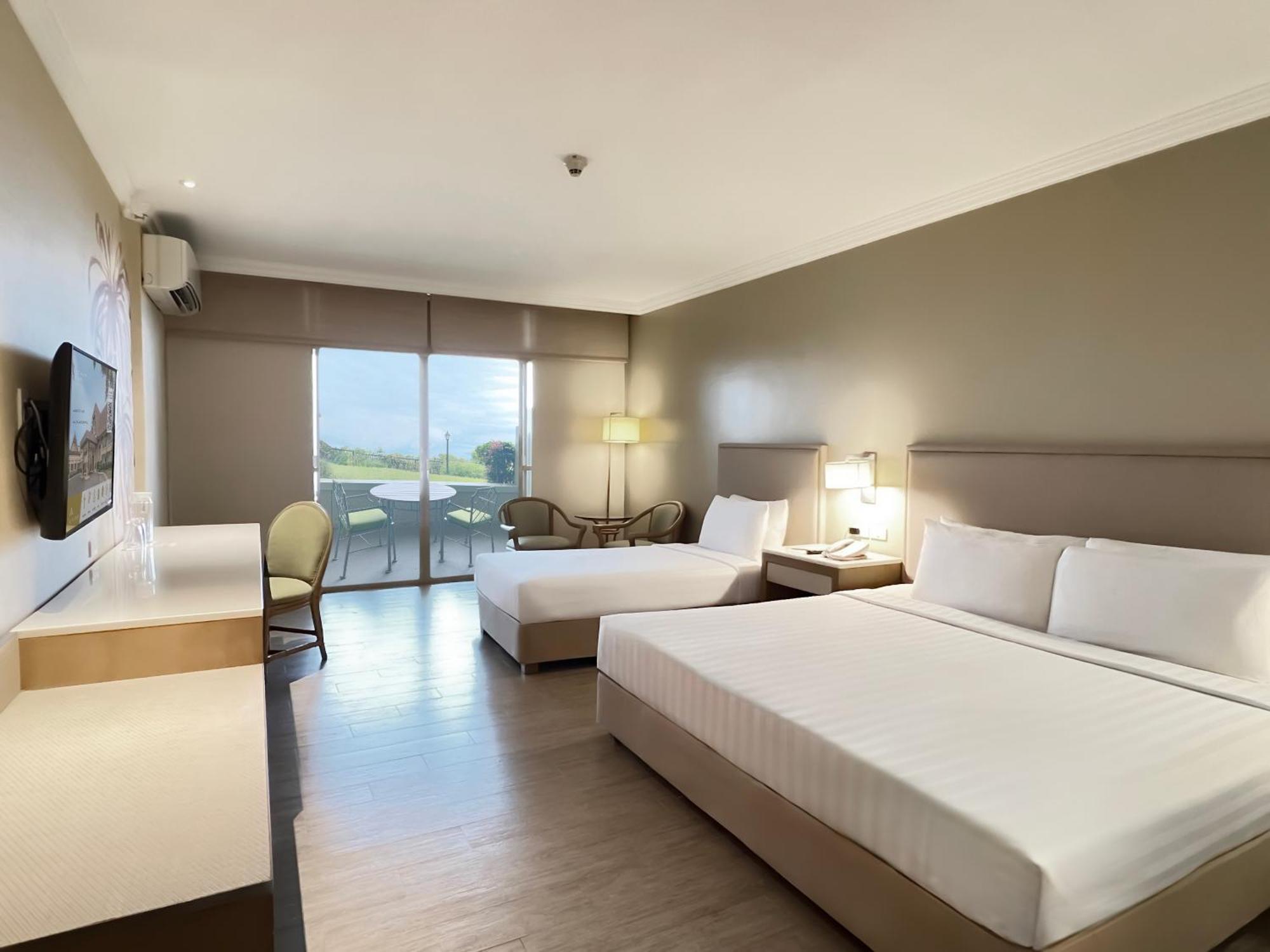 Hotel Taal Vista