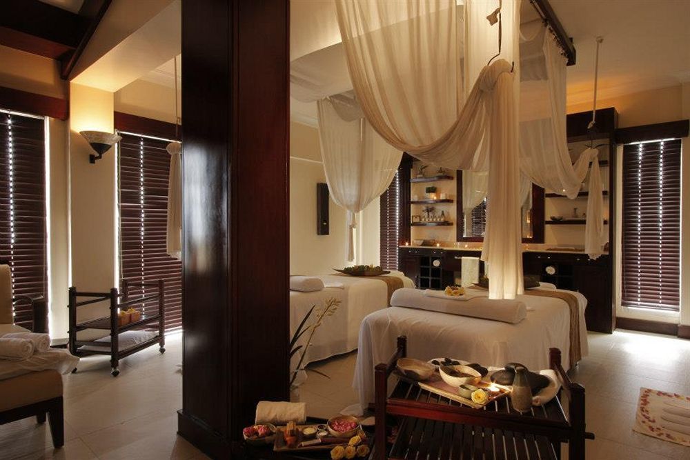 Taal Vista Hotel 5*