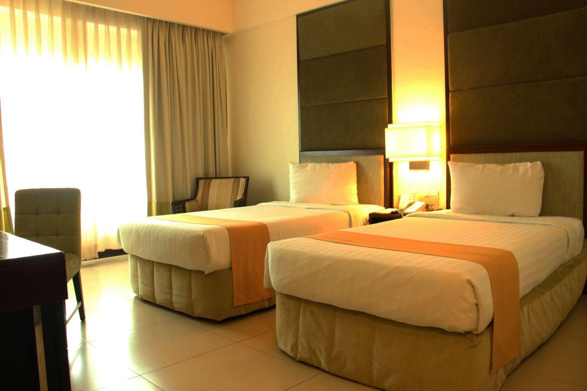 Hotel Taal Vista 5*